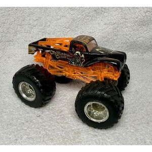 Hot Wheels Monster Jam Captain’s Curse 1:64 Diecast Orange Frame